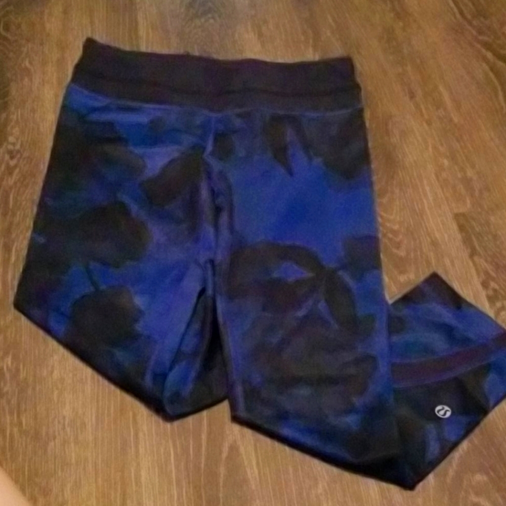 Lululemon navy and blue pants